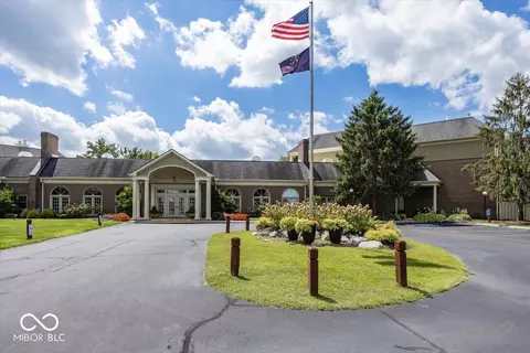 7601 Newport Bay Dr #207, Indianapolis, IN 46240