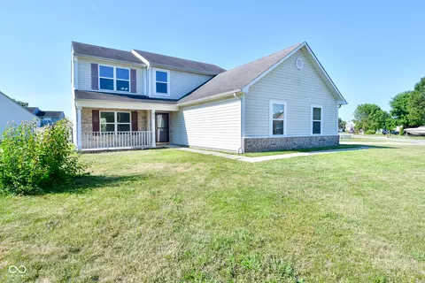 810 Shoreline Ln, Franklin, IN 46131