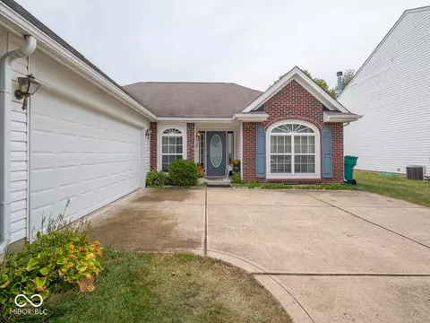 5960 Remrod Dr, Plainfield, IN 46168 photo 2
