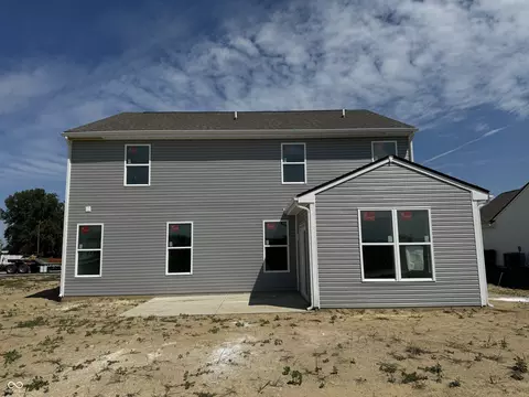 6913 Blackthorne Dr, Pendleton, IN 46064 photo 3