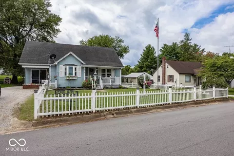 408 Bloomington Rd, Brownstown, IN 47220