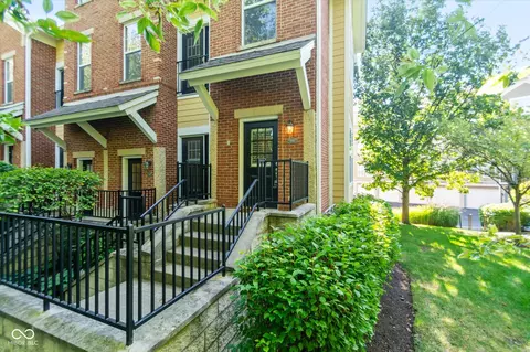 1041 Reserve Way, Indianapolis, IN 46220