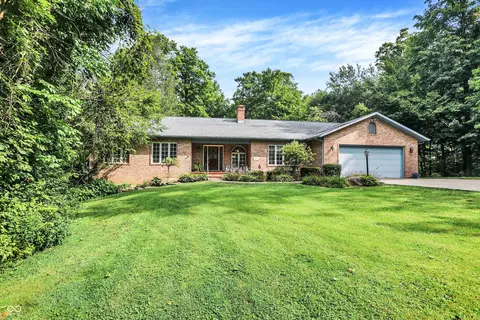 210 Tara Ln, New Castle, IN 47362