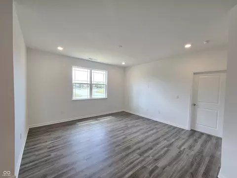 129 Carrick Glen Blvd, Pendleton, IN 46064 photo 4
