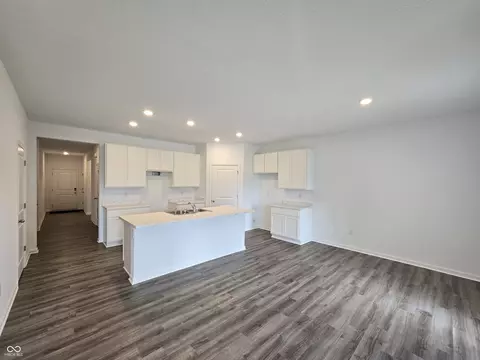 129 Carrick Glen Blvd, Pendleton, IN 46064 photo 2