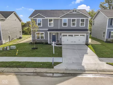 2177 Holiday Crk Dr, Whitestown, IN 46075