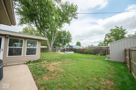 Exterior - 2653 Maple St, Columbus, IN 47201 photo 8 of 14