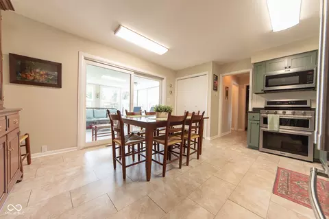 Kitchen - 2653 Maple St, Columbus, IN 47201 photo 5 of 5