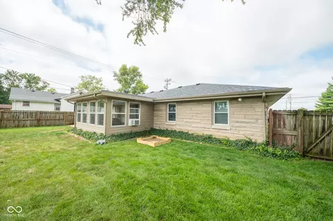 Exterior - 2653 Maple St, Columbus, IN 47201 photo 11 of 14