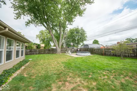 Exterior - 2653 Maple St, Columbus, IN 47201 photo 14 of 14
