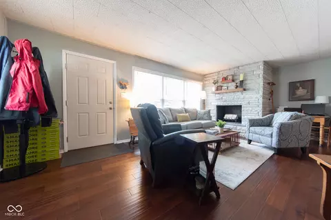 Entry Way - 2653 Maple St, Columbus, IN 47201 photo 1 of 1