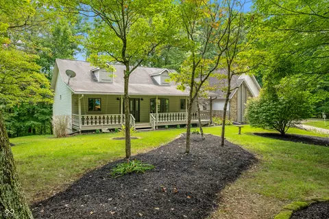 89 Bucky Ct, Nashville, IN 47448