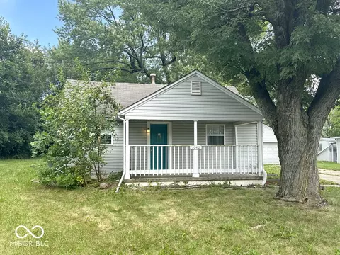1040 Alhambra Dr, Anderson, IN 46012