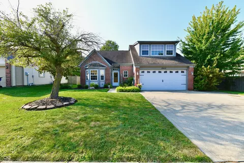 12415 Clearview Ln, Indianapolis, IN 46236