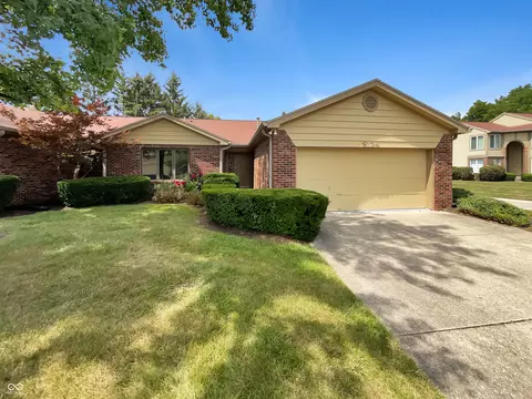 8124 Farmhurst Ln, Indianapolis, IN 46236