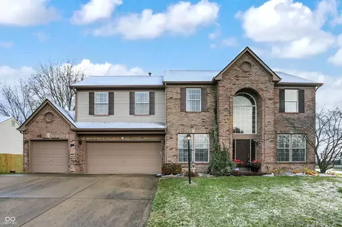 201 Creekview Cir, Mooresville, IN 46158