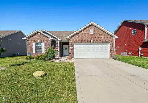 394 Thistlewood Dr, Greenfield, IN 46140