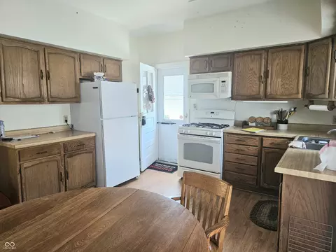 704 E Pearl St E, Waldron, IN 46182 photo 9