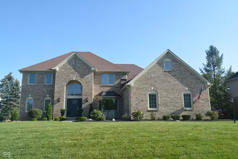 10117 Water Crest Dr, Fishers, IN 46038