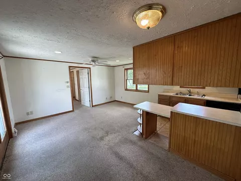 Living - 107 E Oak St, Roachdale, IN 46172 photo 6 of 10
