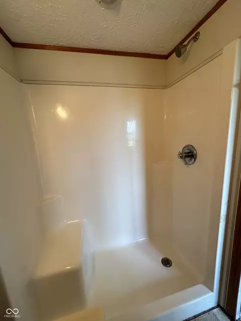 Bath - 107 E Oak St, Roachdale, IN 46172 photo 8 of 8