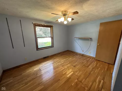 Bedroom - 107 E Oak St, Roachdale, IN 46172 photo 4 of 14