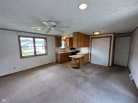 Living - 107 E Oak St, Roachdale, IN 46172 photo 8 of 10