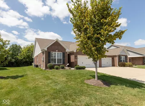 1120 Harrier Ln, Greenwood, IN 46143