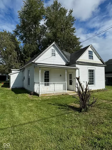 402 S Pleasant St, Milroy, IN 46156