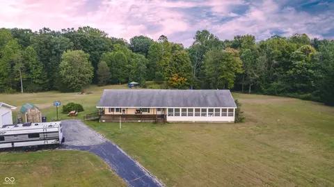 879 Nast Chapel Rd, Martinsville, IN 46151