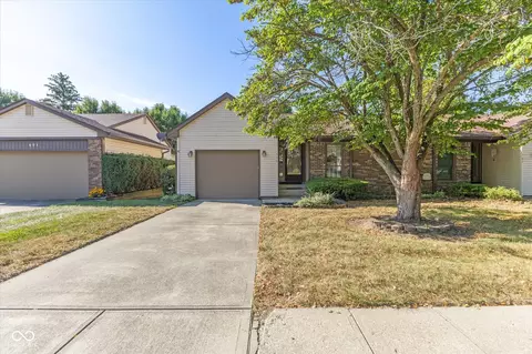 579 Monte Vista Dr, Greenwood, IN 46143