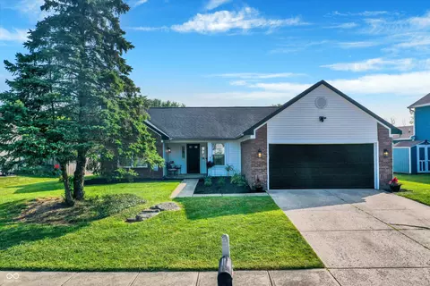 7445 Cobblestone East Dr, Indianapolis, IN 46236