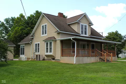 704 Broadway St S, Bloomingdale, IN 47832