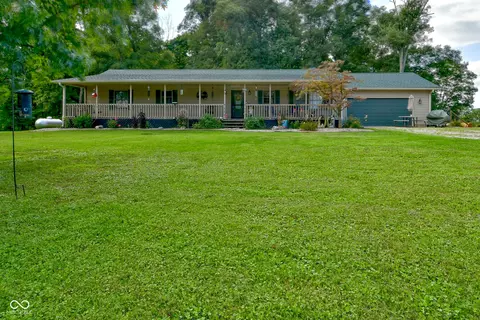 7242 N Bittersweet Rd, Morgantown, IN 46160