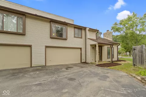 2507 Hideaway N Dr, Indianapolis, IN 46268