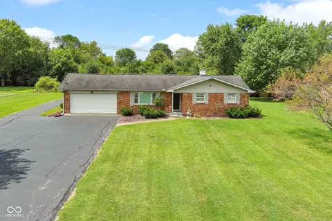 4240 Five Points Rd, Indianapolis, IN 46239