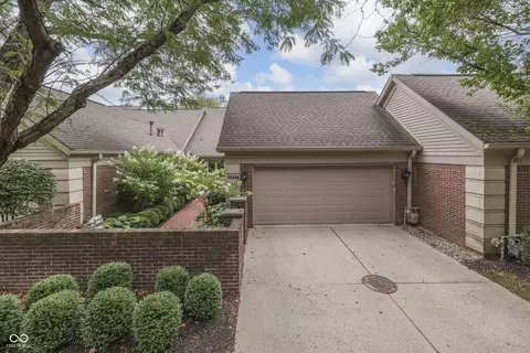 8457 Olde Mill Circle West Dr, Indianapolis, IN 46260