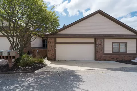 615 Cielo Vista Dr, Greenwood, IN 46143