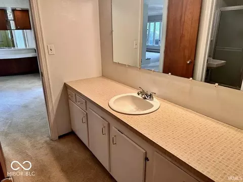 805 E Cooper Rd, Muncie, IN 47303 photo 23