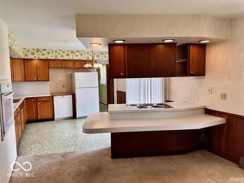 805 E Cooper Rd, Muncie, IN 47303 photo 11