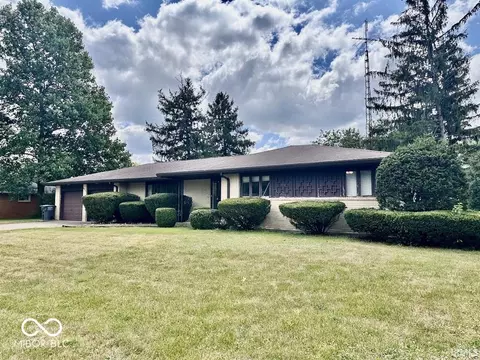 805 E Cooper Rd, Muncie, IN 47303 photo 2