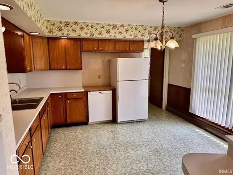 805 E Cooper Rd, Muncie, IN 47303 photo 16