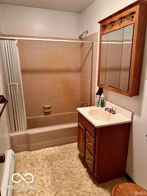 805 E Cooper Rd, Muncie, IN 47303 photo 29