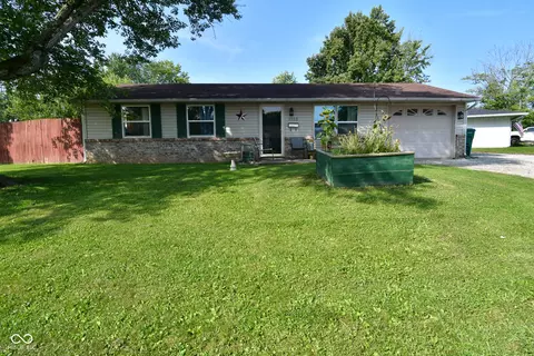 1032 Delwood Dr, Mooresville, IN 46158