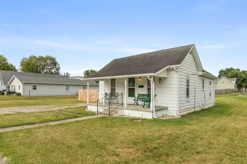 506 N Clay St, Edinburgh, IN 46124