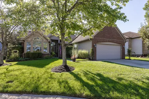 11281 Mud Creek Ct, Fishers, IN 46037