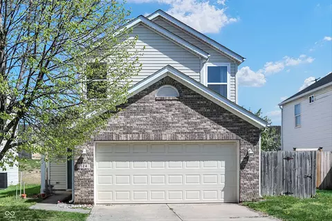 124 Gazebo Dr, Indianapolis, IN 46227
