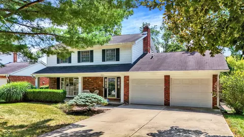 8221 Forsythia Ct, Indianapolis, IN 46219