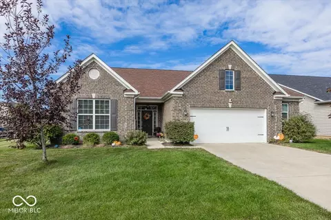 8698 N Deer Crossing Blvd, Mccordsville, IN 46055