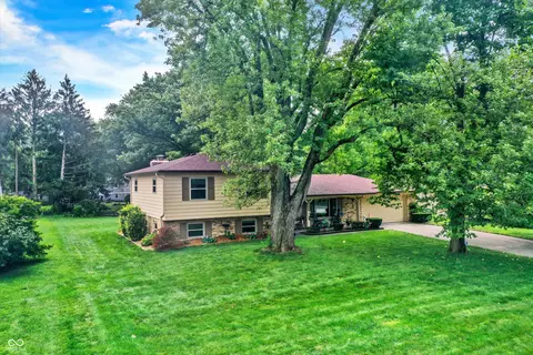 75 Parkview Rd, Carmel, IN 46032